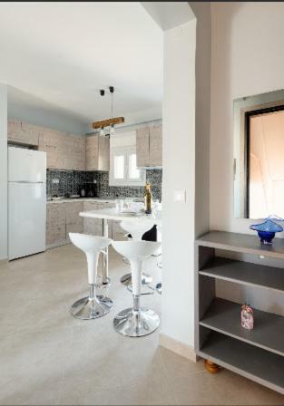 Bright Spacious Two-Bedroom Apartment Thessaloniki Exterior photo